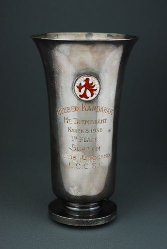 Quebec Kandahar Cup, Red Birds Ski Club. Front view.