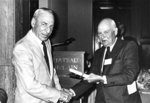 Punch Bott (left) and Bill Tindale, Chair of the Canadian Ski Museum, in 1987