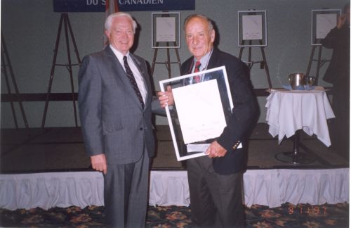 Bob Richardson with Canadian Ski Museum Chair, Keith Nesbitt, at 1997 Canadian Ski Hall of Fame Induction Ceremony
