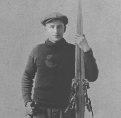 Nels Nelsen, with skis for ski jumping in 1925