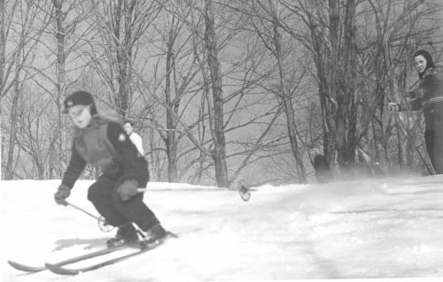 c. 1947. Anne Heggtveit possibly at Kate Smith Trophy race.