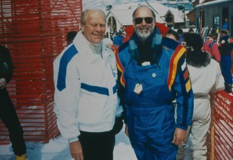 Peter Andrews (Right).