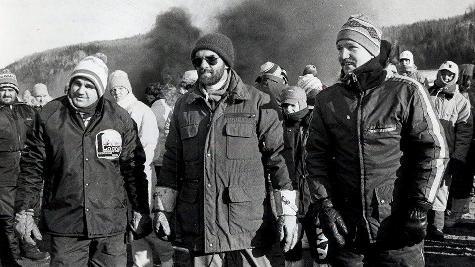 Claude Boudreault (centre)